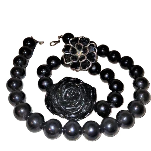Classy Bold Black Flower Power Necklace Bracelet & Earring Set Lot - Picture 2 of 7